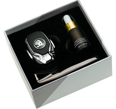 Автомобильные духи,средства ароматерапии парфюм со стойким ароматом в подарочной упаковке SKODA