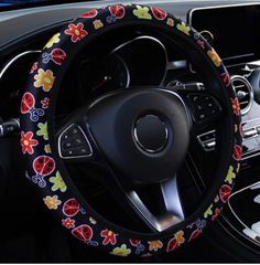 Чехол на руль автомобиля,ткань с принтом,36-39 размер, бархат, черная с цветочками и солнышками)