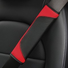 Накладка на автомобильный ремень безопасности из эко кожи черный с красным